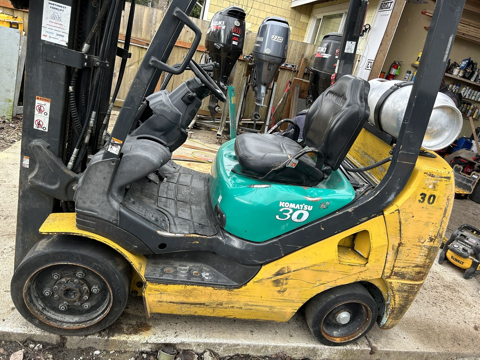 2011 Forklift Komatsu