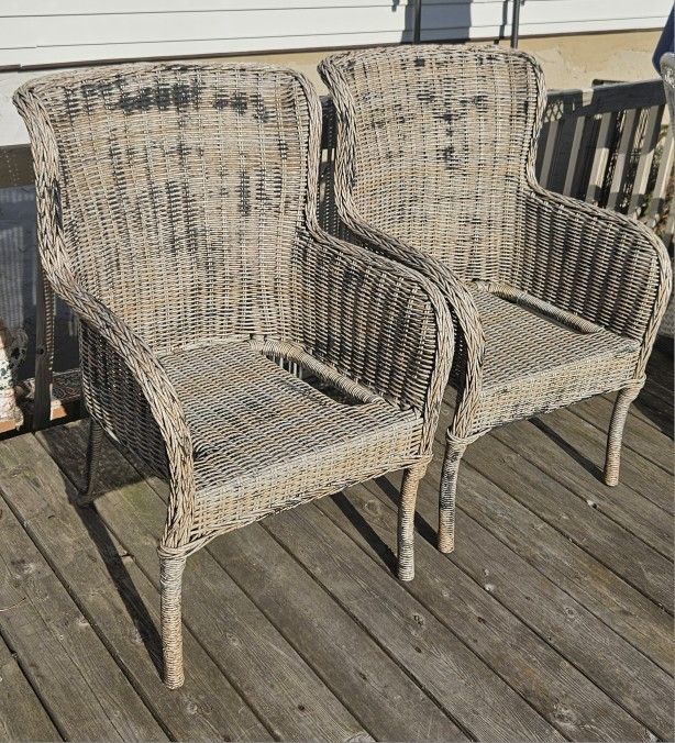 2 Hampton Bay Wicker Resin Rattan Outdoor All Weather Armchair Chair Patio Porch Deck Backyard Gazebo