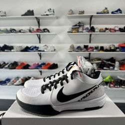 Kobe 4 Mamacita Gigi 