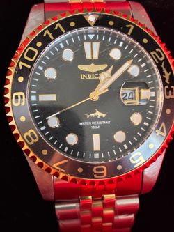 Invicta 43m quartz watch