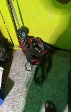 Construction Harness With Pulley