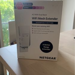Unopened NETGEAR WiFi EXTENDER  