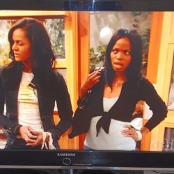 40 Inch SAMSUNG Flat Screen TV