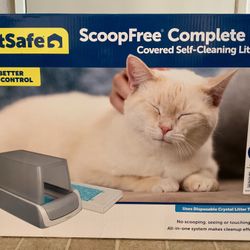 BRAND NEW PetSafe Scoop Free Complete Plus Covered Self-Cleaning Litter Box