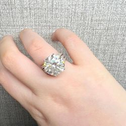 VVS1 10 CT Moissanite Engagment Ring