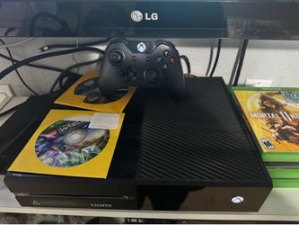 Xbox One console with games and Kinect