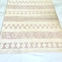 5x7 Textured Rug Cream & Pink