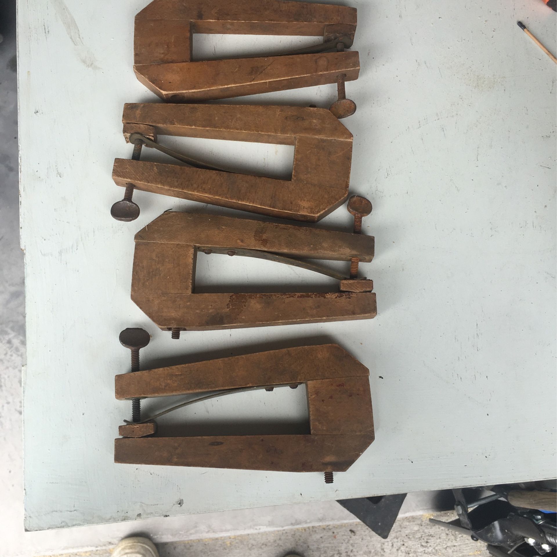 Vintage Guitar Tuning Clamps