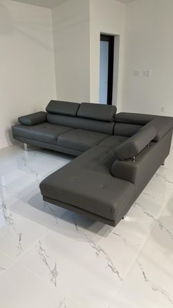 Brand New Sectional Sofa / Sofa Seccional Nuevo a Estrenar … Fast delivery 🚚