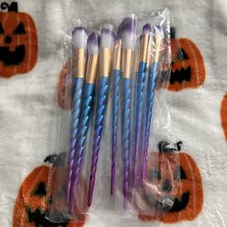 Set Of Eye Brushes 