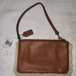 New Coach Small Wristlet In Leather And Shearling Silver/saddle/natural