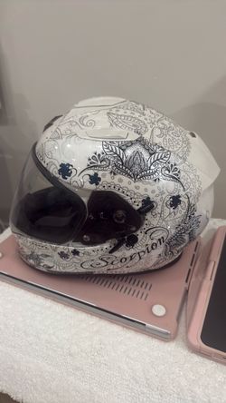 Motorcycle Helmet -Ladies XSmall