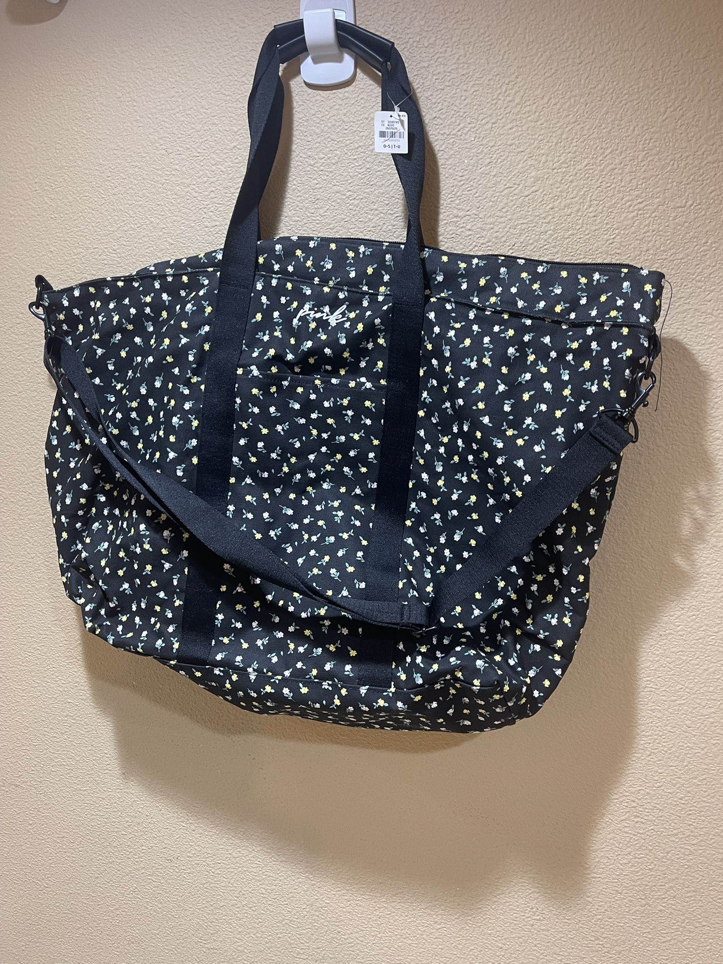 New With Tag Victoria Secret Tote Traveling Bag