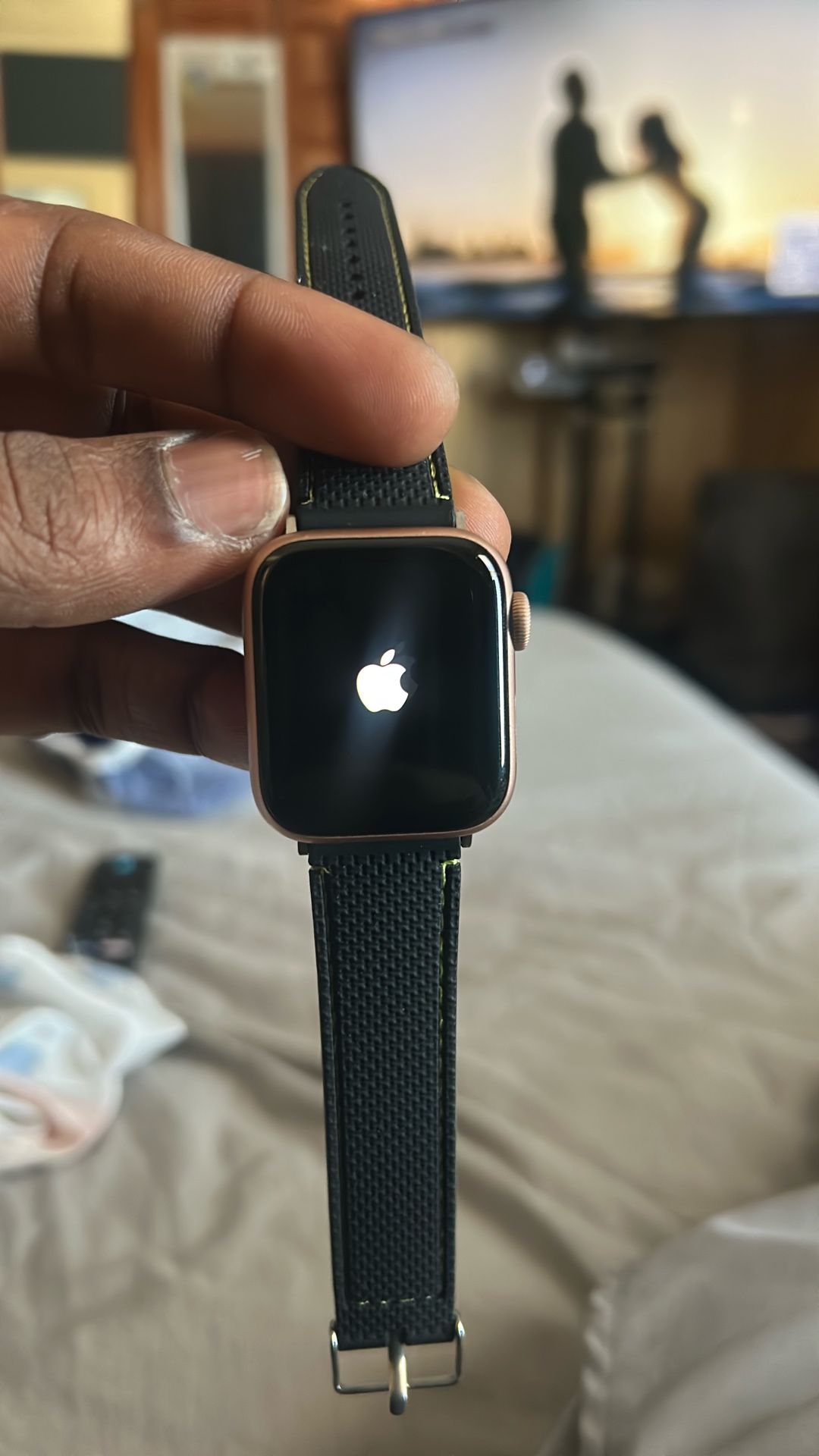 apple watch series 4 (40mm)
