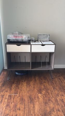 Vinyl record player stand