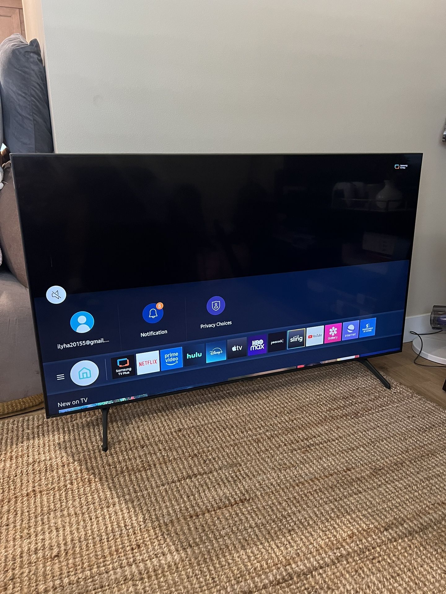 55" Samsung 4K Smart TV UN55TU7000F