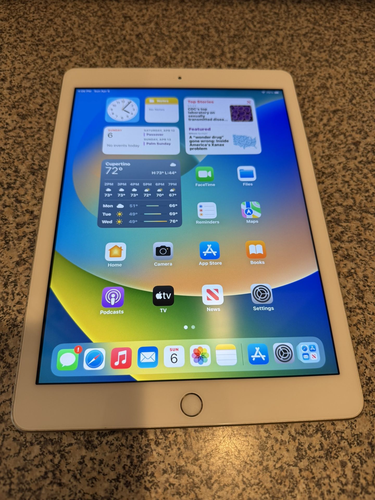 Apple IPad 5th Gen WiFi+cell Verizon
