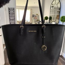 Michael Kors Womens Computer Bag