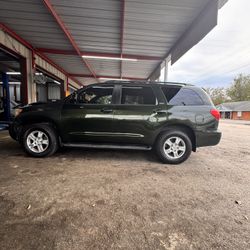 2010 Toyota Sequoia