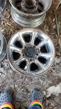 3 different set of aluminium rims of different sizes