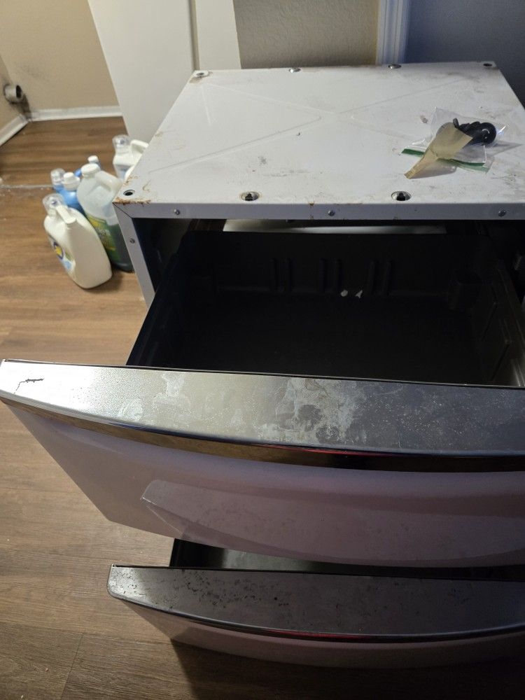 Whirlpool Pedestals 27"