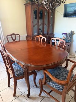 French Provincial Dining Table with 6 Chairs