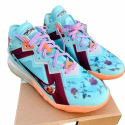 Men’s Size 11.5 LEBRON XVIII LOW CV7562 400