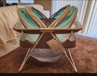 Dream On me Karley Bassinet