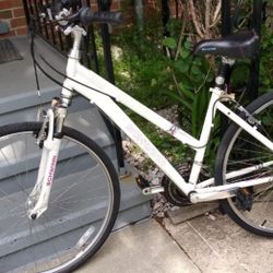 Ladies Schwinn Verano Bike for Sale in Staten Island NY OfferUp