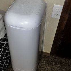 Diaper genie and trash bags 