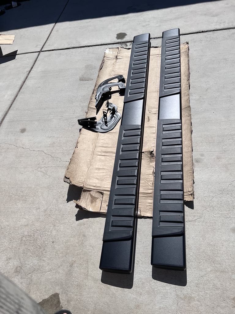 19-25 Silverado/Sierra Side Steps/Estribos