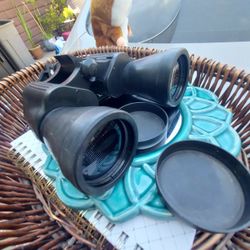 Binoculars 