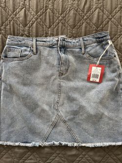 Woman’s Skirt New With Tags