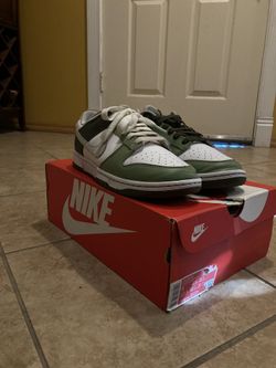 Nike Dunks 