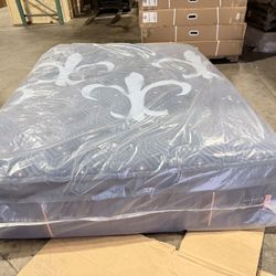💯Queen Mattress Stearns And Foster Lux Estate Medium Pillowtop 💯