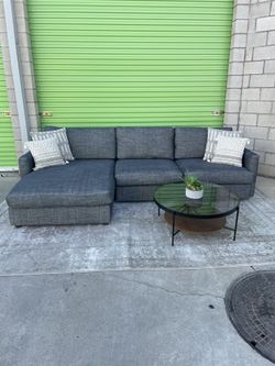 *Free Delivery* Bassett Sectional Couch Sofa