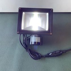 1600 Lumens Led Motion Security Flood Light with 110 Plug