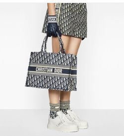 Christian DIOR Book TOTE Purse Bag Blue Dior Oblique Embroidery