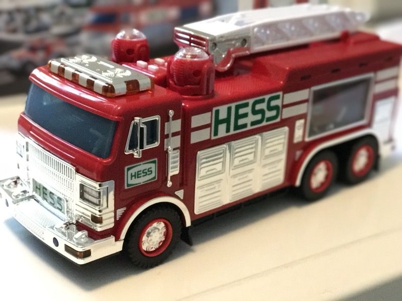 Hess 2005 Emergency Truck with Rescue Vehicle by Hess