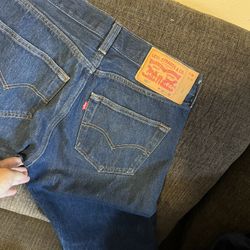 LEVI’S Jeans 