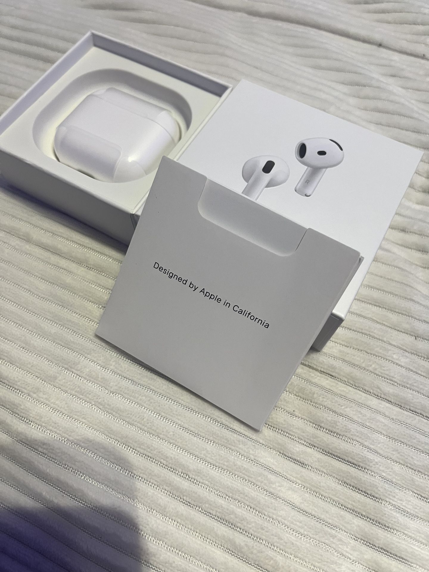 AirPod Gen 4
