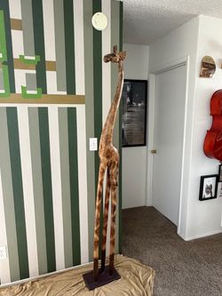 Large Wooden Carved Giraffe Statue
