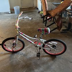 2 Children Bicycles