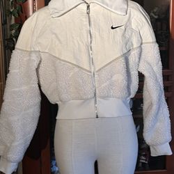 Nike Women’s Icon Clash Fleece Cropped Jacket XS EUC