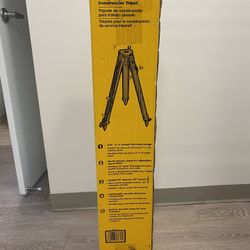 Heavy Duty Construction Tripod 