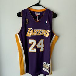 NWT Kobe Bryant (24) Los Angeles Lakers Mitchell & Ness Men's Authentic Jersey 