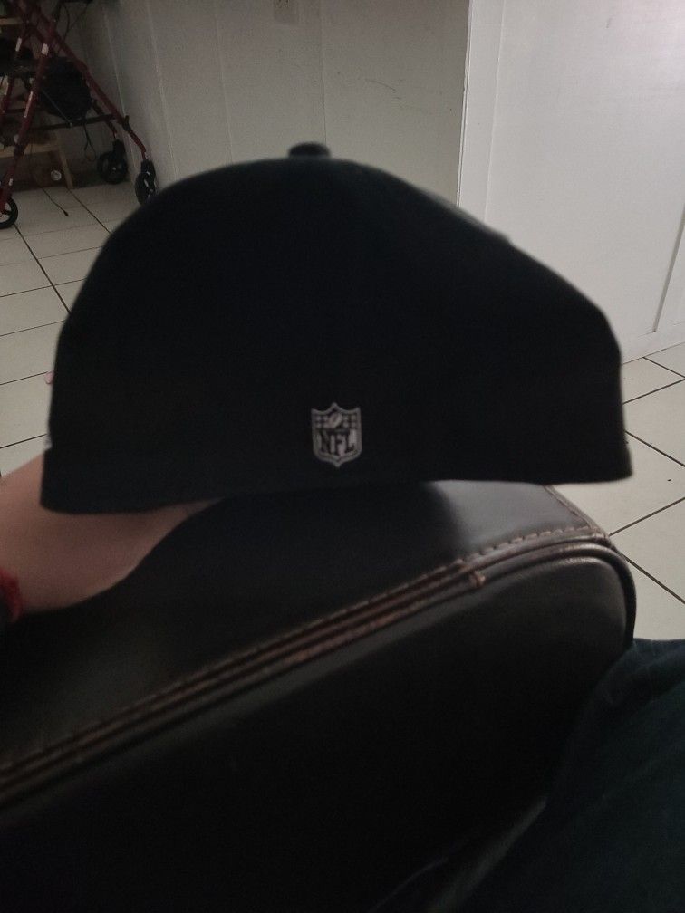 Las Vegas Raiders New Era Logo Elements 9FIFTY Snapback Hat - White for  Sale in Pico Rivera, CA - OfferUp