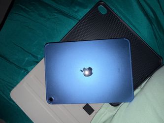 iPad 10th gen 64GB hardly used