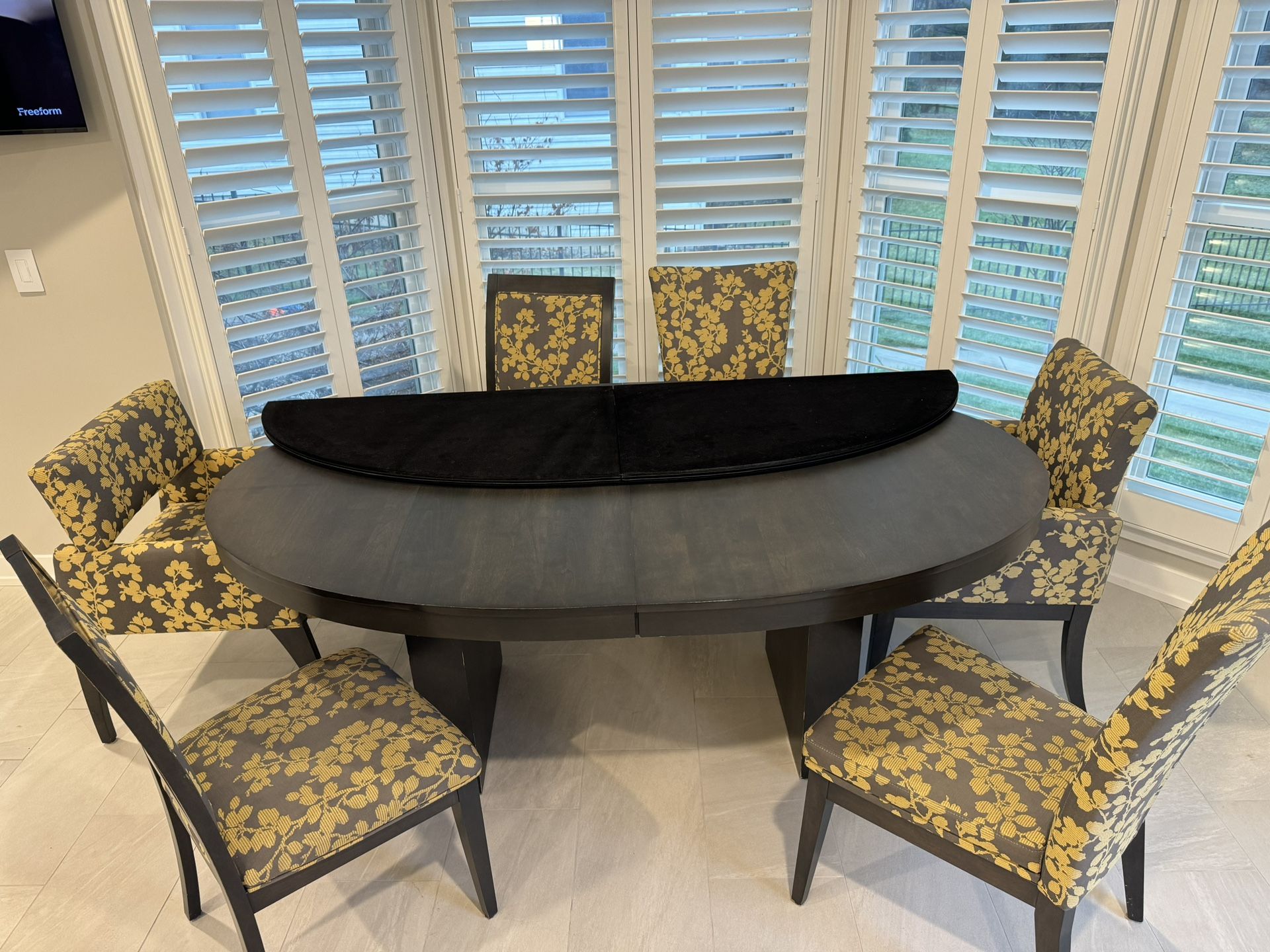 Walter E Smith - Stunning Canadel Dining/Kitchen Set 6 Chairs, Leaf