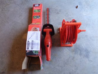 Black & Decker Hedge Trimmer with 100' Cord and Reel